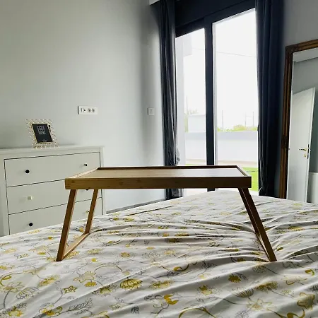 Vixen Apartment Theológos